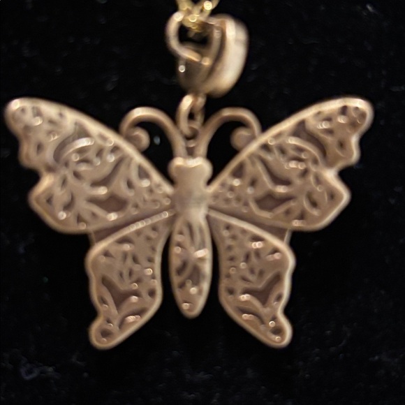 GUCCI Crystal Multicolor Gold Butterfly Pendant Necklace in Box - Picture 4 of 5
